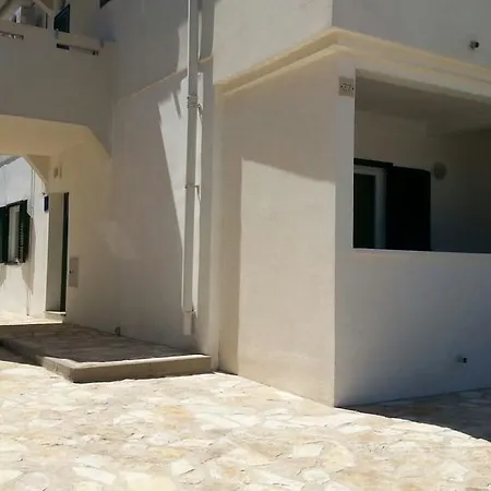 Apartman Sol *